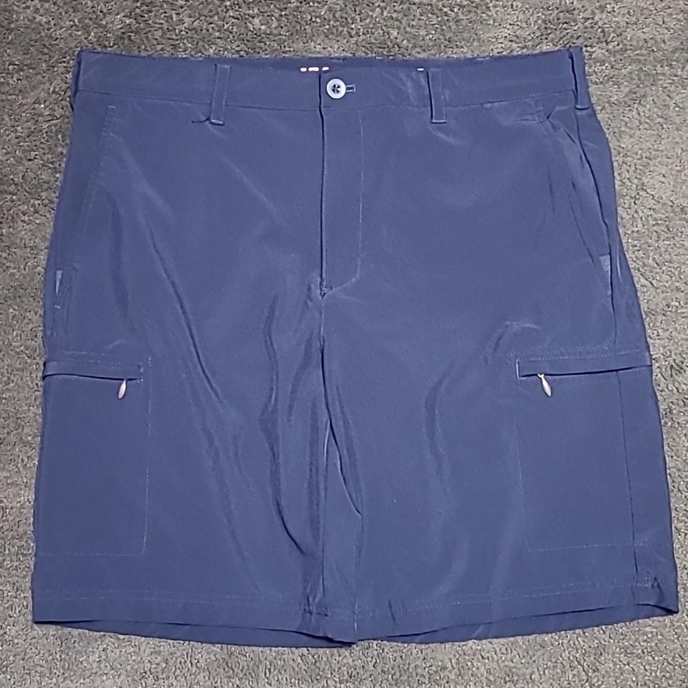 Izod GOLF Shorts navy 36 EUC‎